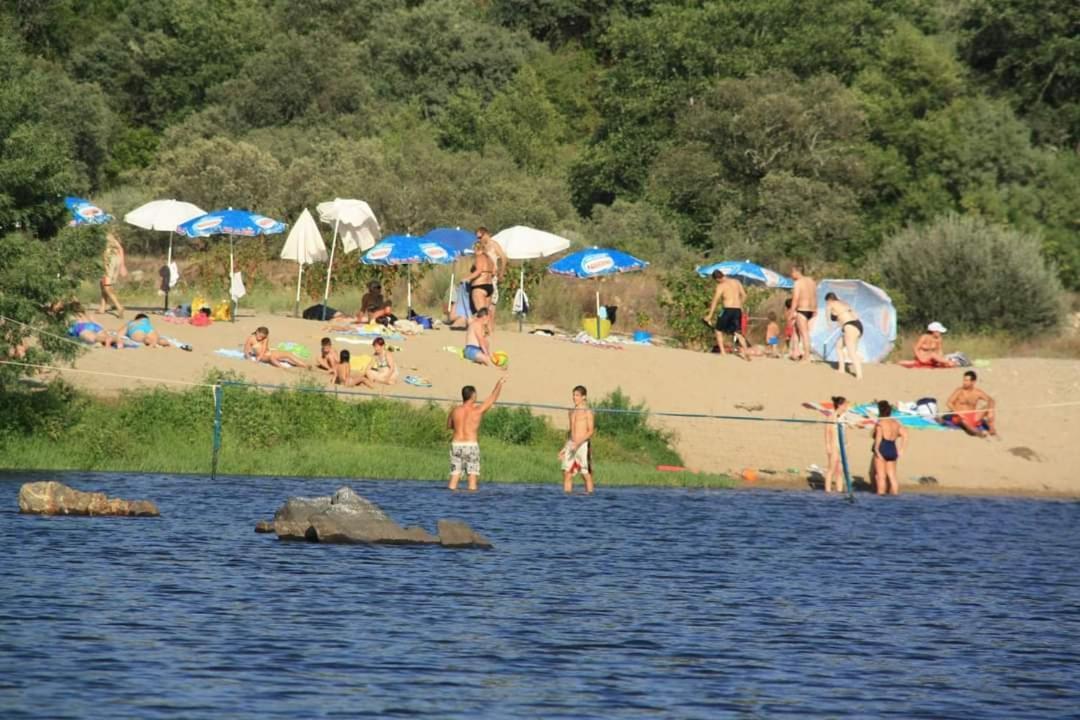 Bungalows, Camping Vega De Francia Sotoserrano 外观 照片
